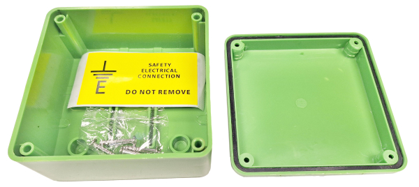 Earth Connection BoxesEarth Electrode Box (Green) c/w Safety Label - Deligo